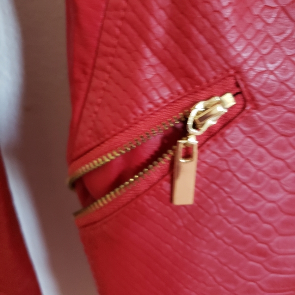 Guess Jacket - Picture 16 of 16